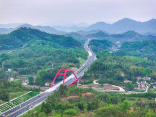 宁旌高速有望10月底建成通车 路基工程主体全部完工