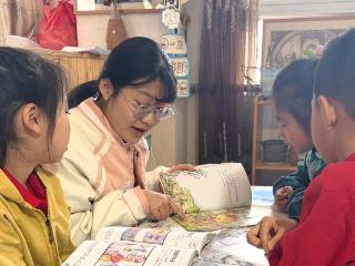 济宁市任城区越河街道竹竿巷社区开展“书香满园 沁润童心”世界读书日主题活动