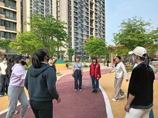 济宁市任城区李营街道李营社区开展“毽舞飞扬，活力邻里”趣味运动会活动