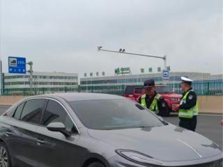 青岛西海岸新区泊里镇综合行政执法中队开展道路交通运输秩序整治联合执法行动