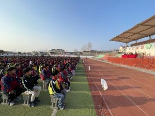 莒南县坊前镇中心小学举行法治教育报告会