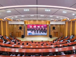 沈阳航空航天大学组织师生收看志愿军烈士遗骸迎回仪式