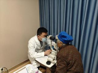 高眼压持续损伤视神经！贵阳爱尔为高龄青光眼患者紧急手术挽救视功能