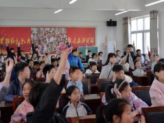 走出象牙塔，走进太行山，河南这群大学生把课堂搬进辉县山区