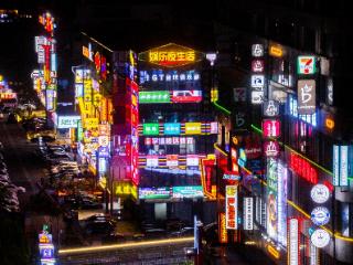 焕新梁溪五洲银河城“一店一特色”店招外摆华丽亮相