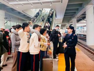 长三角铁路“五一”假期运输即将启动 安徽前往北京、西安、福州等地车票紧张