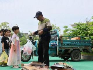 余干县实验幼儿园开展“劳动最光荣”五一主题活动