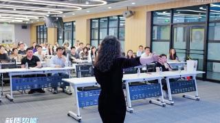大辰教育人才成长峰会北京站启示“未来三年,分化从‘懂不懂AI’开始”