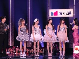 看《乘风2026》解锁多元立体的乌兰图雅