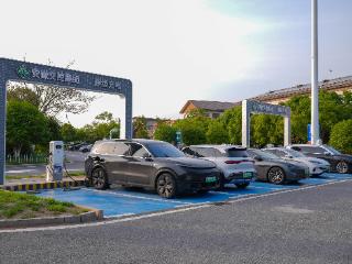 五一假期新能源汽车迎出行高峰　安徽交控集团能源公司多措并举保障"绿色出行"