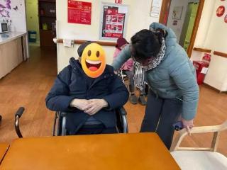 党建引领织密网格温情守护“一老一小”