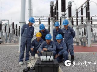 二十七载砺匠心 变电站里守光明——记贵州省五一劳动奖章获得者、南方电网贵州兴义供电局高级技能专家文峰