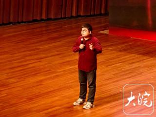 北大博士张宇识 “下场” 当脱口秀演员，被指不务正业 回应：想让观众笑着听懂科普