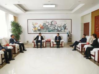 平度市职业教育中心学校来山东服装职业学院交流