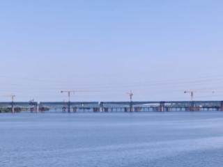 合武高铁六安淠河特大桥河上现浇梁已部分“牵手”