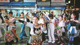 鹭江观察｜首店扎堆亮相 潮购“首”选厦门