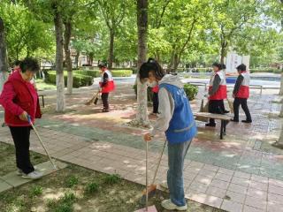 济宁市任城区济阳街道草桥口社区开展“青春飞扬·五四环保行”志愿服务活动