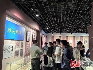 清华研学团到秦皇岛烈士陵园开展红色研学活动
