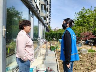 济宁市任城区南张街道悦心社区：饲养家禽惹风波，社区帮忙化纠纷