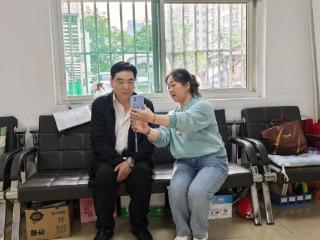济宁市任城区济阳街道草桥口社区：指尖助老办认证 ， 便民服务暖民心