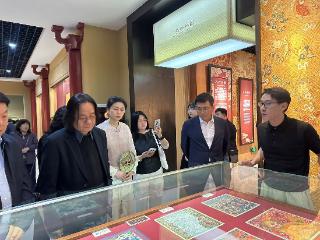 从“陈列品”到“时尚刚需”，行业专家共话南京云锦焕新之路