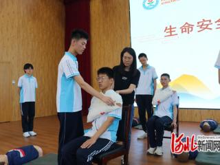 邢台市晏家屯中学开展生命安全教育课程实操课评比活动