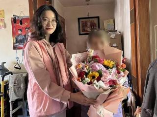 星涛社区：花开母亲节，关怀沁人心
