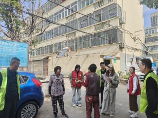 济宁市任城区济阳街道京杭社区组织退役军人开展“银龄安康守初心 志愿服务暖民心”宣传活动