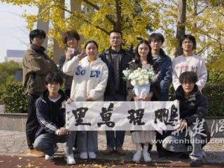 以日记为镜：一位高校辅导员的教育自觉