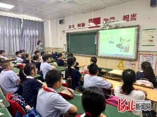 石家庄市东风西路小学开展防震应急疏散演习