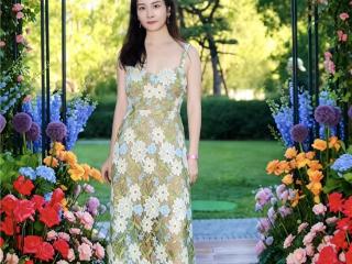 在色彩与生命能量中生长——黄璐与光源予花的“后自然主义”实践