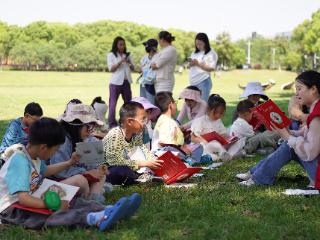 车坊社区：花香致母爱，时光伴书香
