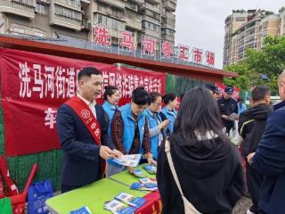 工行凯里北京路支行：金融服务进招聘会 工行服务暖民心