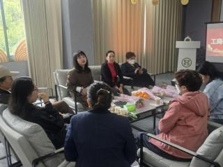 情暖五月天·爱在母亲节——工行贵阳白云支行营业室举办母亲节主题茶话会