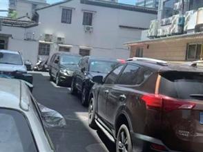 断河头小区车辆随意停放 占用消防通道？