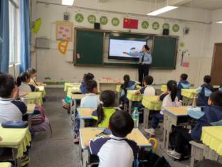 上饶市广信区第一小学开展防溺水安全教育活动