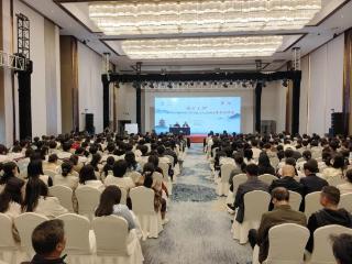 山东省美协新时代文明实践文艺志愿服务美术大讲堂在莱西举行张宜授课