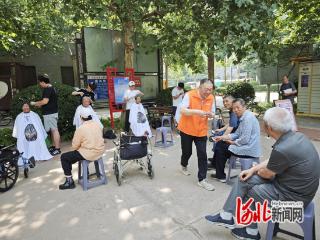 石家庄市裕华区裕翔园社区开展爱心义剪活动