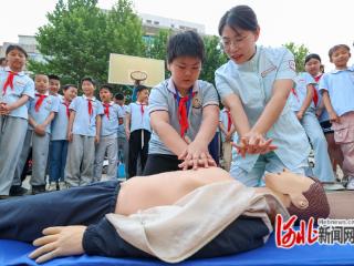 石家庄市桥西区：防灾减灾进校园 实操演练护平安