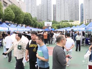 烈日下的“双向奔赴”！全国175家企业携岗助阵武职大春季招聘会