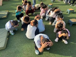 防震减灾 安全“童”行——东营市广饶县陈官镇中心幼儿园开展防震减灾活动