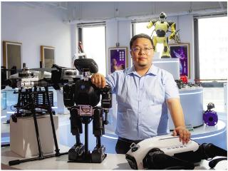 赵星伦：三间房、三个身份、一个奋行者