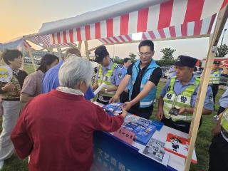 相城经开区北桥街道社会治理办、北桥派出所：警网融合护平安！北桥反诈宣传进市集