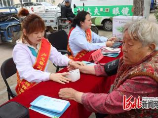 卢龙县残联开展全国助残日系列惠民活动
