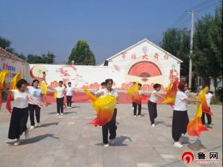 德州市陵城区前孙镇开展“好戏送下乡 曲韵润民心”文艺惠民演出活动