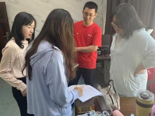 彩莲社区：情暖新业态，服务护平安