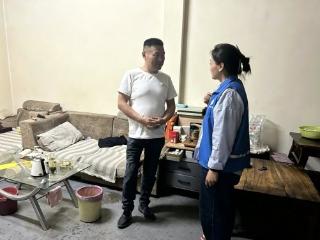 济宁市任城区安居街道居礼社区开展“心手相连，助残同行”助残日宣传活动