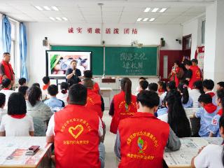 唐山市开平区：陶瓷文化进校园 传承技艺润童心