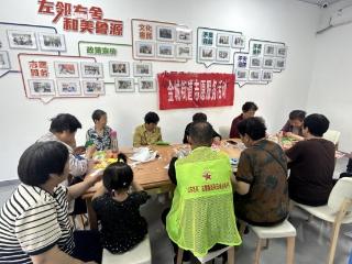 济宁市任城区金城街道鲁鸿社区开展“小满拾穗·巧手迎夏”手工活动