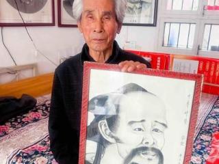 华商颐养周刊||在村上当了50年“赤脚医生”，他退休后拣起画笔重拾爱好